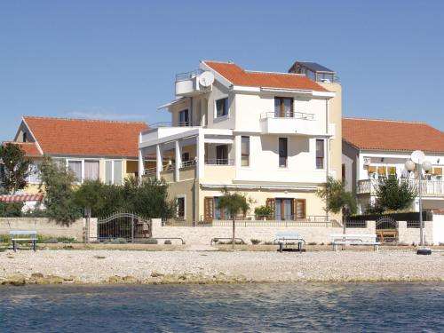 www.villa-ivana.com