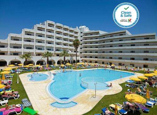 www.hotelbrisasol.com