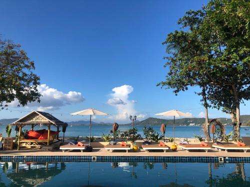 www.cruiserisland-resort.com