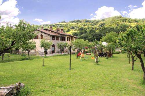 www.domusantacroce.it