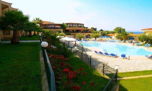 www.villagemarehotel.com