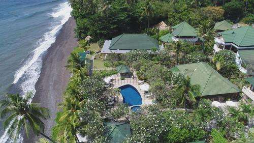 www.poincianaresortbali.com