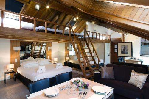 www.hotelduliondor.com