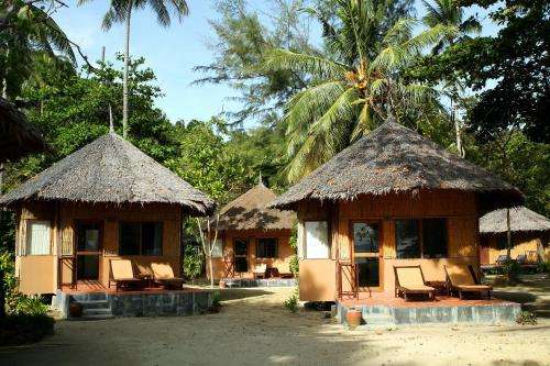 www.mayalaybeachresort.com