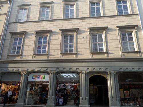 www.aparthotel-cracow.com