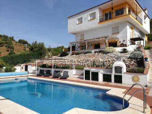 www.casa-elcorasueno.com