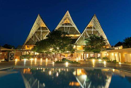 www.essquehotels.com