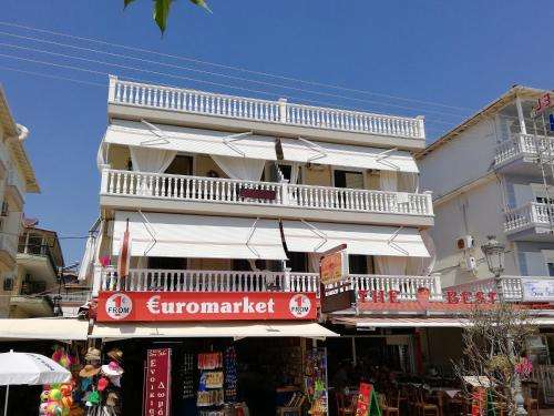 www.seasiderooms-paralia.gr