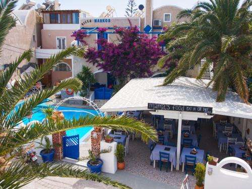 www.villamarkos.com