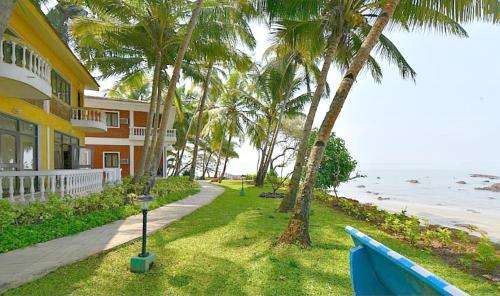 www.bambolimbeachresort.com
