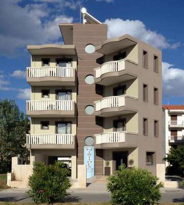 www.niriides-paralia.com