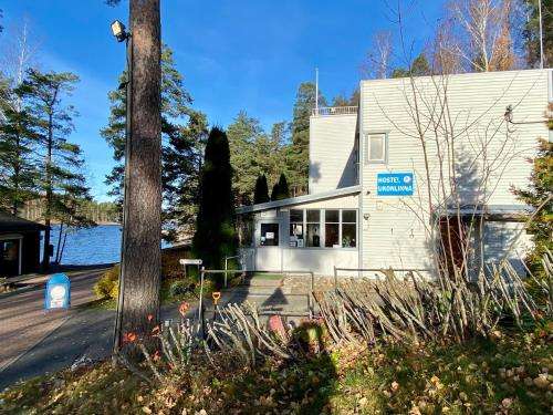 www.hostelukonlinna.fi