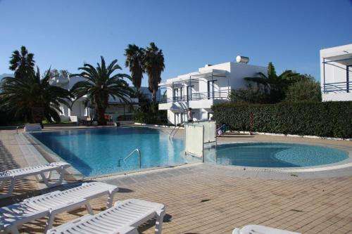 www.miros-apartments.com