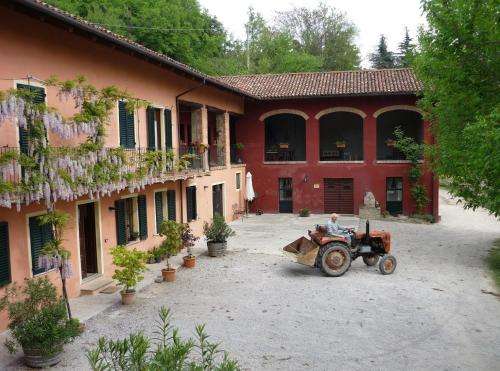 www.cascinasanteufemia.it