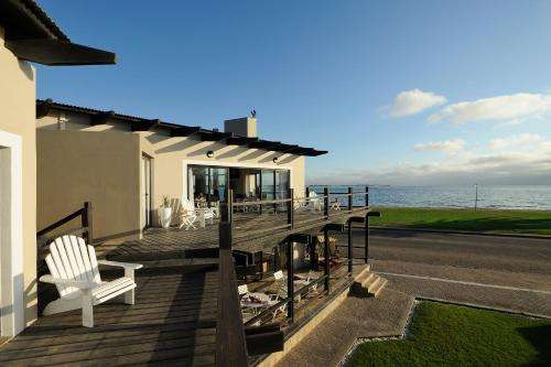 www.oysterboxguesthouse.com