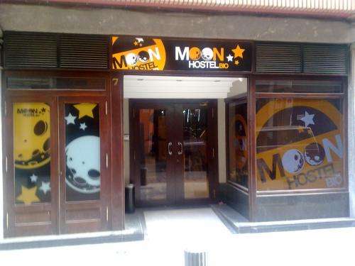 www.moonhostelbio.com