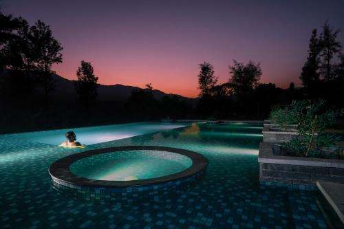 www.agraharamresorts.com