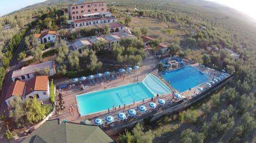 www.villaggiomarebluvieste.it