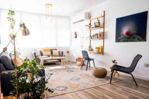 www.santurciahostel.com