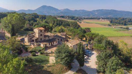 www.borgopulciano.it