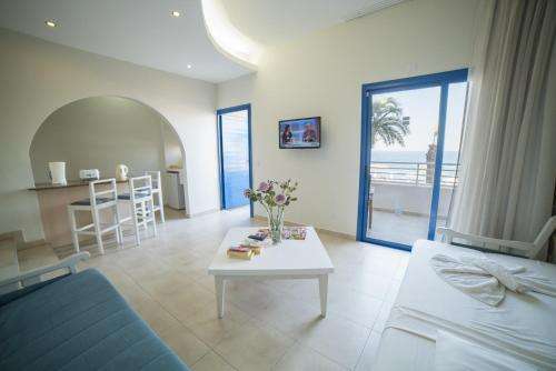 www.myroandrou.com