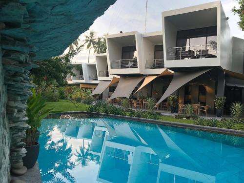 www.mahimahidiveresort.com
