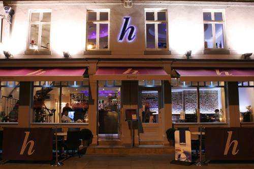 www.harrysloungebar.co.uk