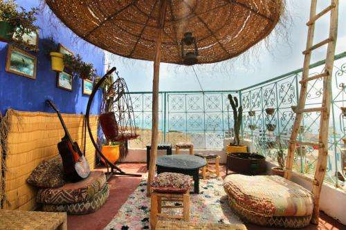 www.roofhousetaghazout.com