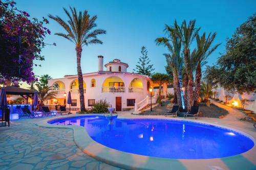 www.casa-almendros.com