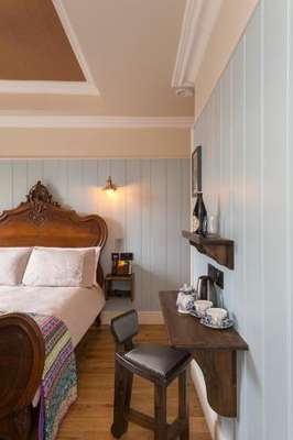 www.mcgettiganstownhouse.com