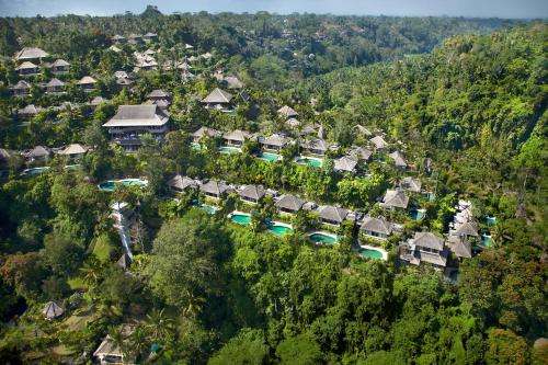 www.royalpitamaha-bali.com