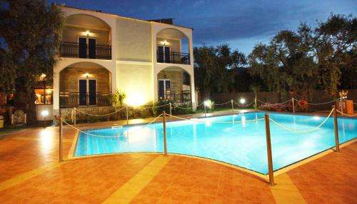 www.villa-elia.com