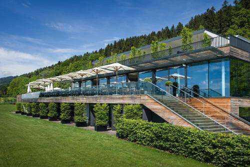 www.landhotel-schoenberghof.at