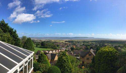 www.cedargrovebnb.co.uk