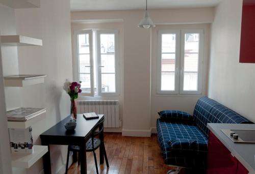 www.residenceclignancourt.com