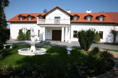 www.pamietna-dworek.pl
