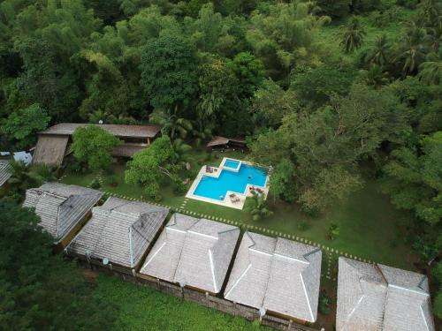 www.lanaturaresort.com
