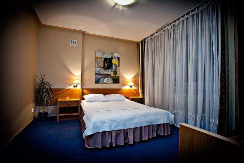 www.hotelaugustow.pl