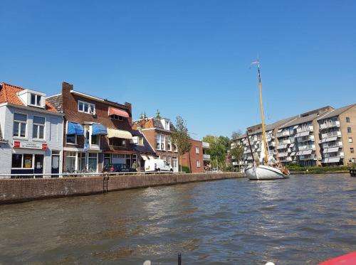 www.bedandbreakfast-leeuwarden.nl