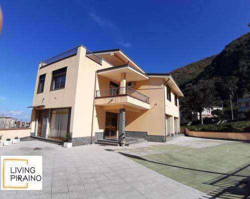 www.livingpiraino.com