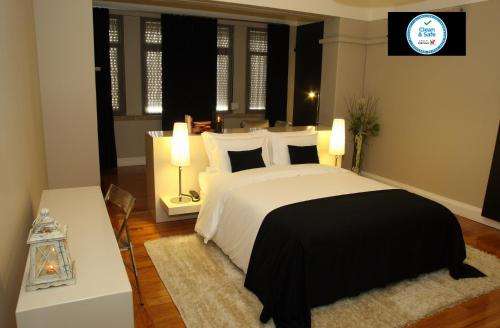 www.castilhohouse.com