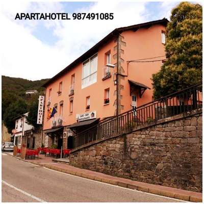 www.apartahotelportaldeleon.es