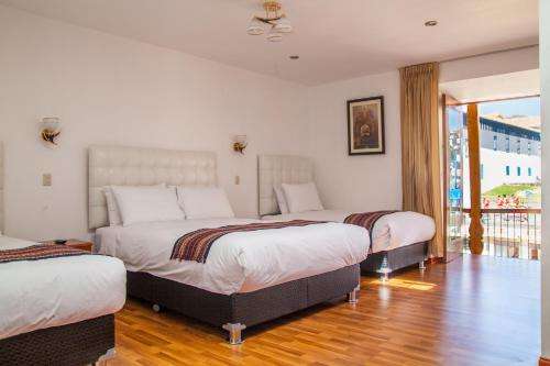 www.cuscohotel24.com