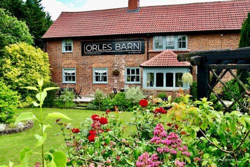 www.orlesbarnhotel.co.uk