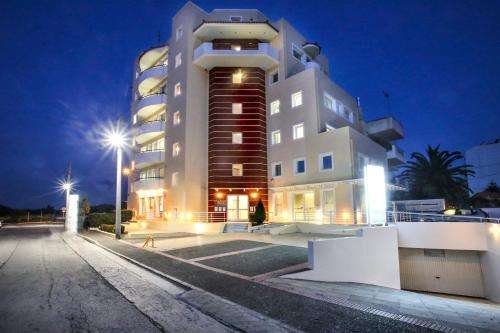www.gkairportsuites.gr