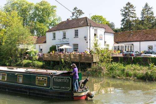 www.dundasarms.co.uk