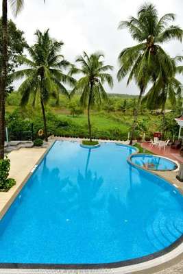 www.goldentulipgoa.com