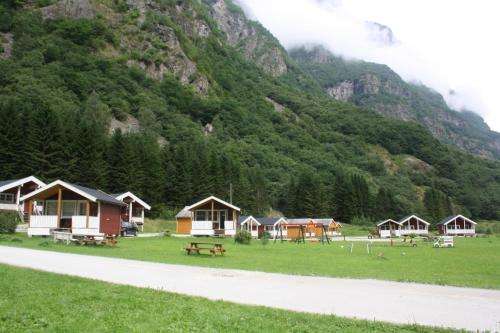 www.visitgudvangen.com