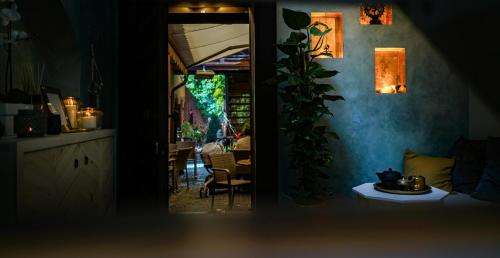 www.mairamyogahouse.com