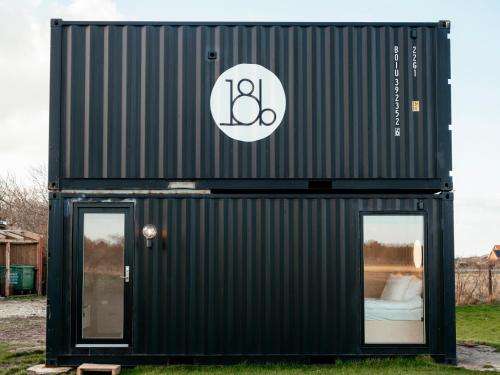 www.18-b.dk